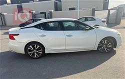 نيسان ماكسيما